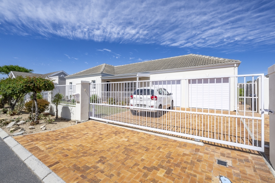 3 Bedroom Property for Sale in Sunningdale Western Cape